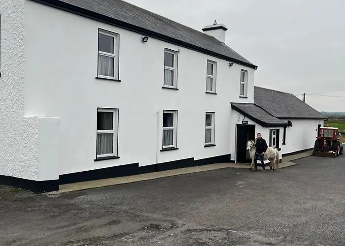 Homestay River View *